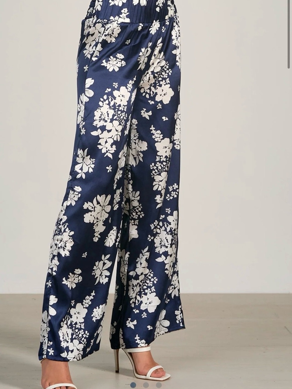 Elan Sensea wide-Leg Navy Floral Satin Pants, size S, nwt gorgeous!